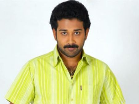 పోలీసులు నన్ను వేధించారు: శివబాలాజీ