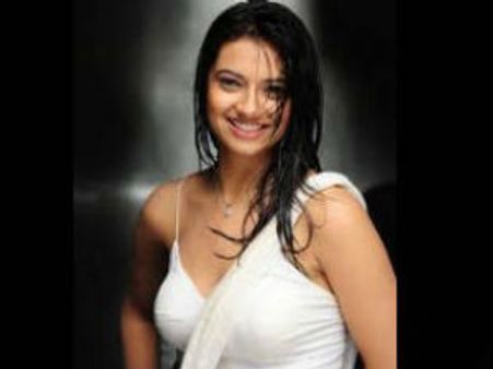 సునీల్ హీరోయిన్‌కు బాలీవుడ్ ఆఫర్