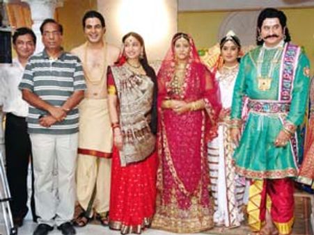 కామవాంఛ వదిలి మహాకవి ఎలా అయ్యాడనేదే..