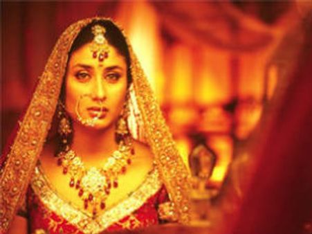 పెళ్లి కోసం...40 లక్షల నెక్లెస్ ఆర్డర్ ఇచ్చిన కరీనా