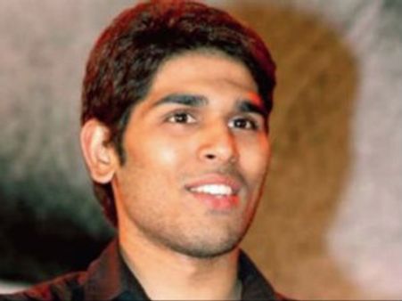 ఆ తర్వాతే శిరీష్ తెలుగులో : అల్లు అరవింద్