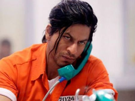 ఫరాఖాన్ మొగడిపై షారుఖ్ ఖాన్ దాడి