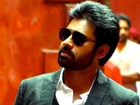 జర్నలిస్టుగా పవన్ కళ్యాణ్!