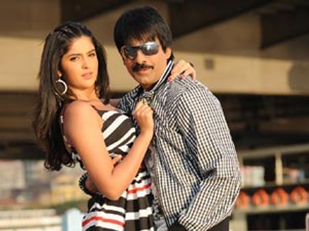 ‘నిప్పు’ వేడి ఇంతేనా, గుర్రుగా ఉన్న గుణశేఖర్?