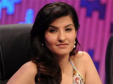 ప్రకాష్ రాజ్ భార్య కూడా అదే దారిలో...