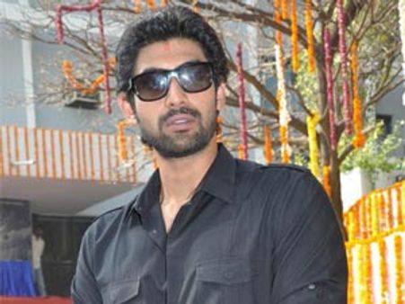 రాణా కూడా అర్ధనగ్నంగా విప్పడానికి సై అంటున్నాడు