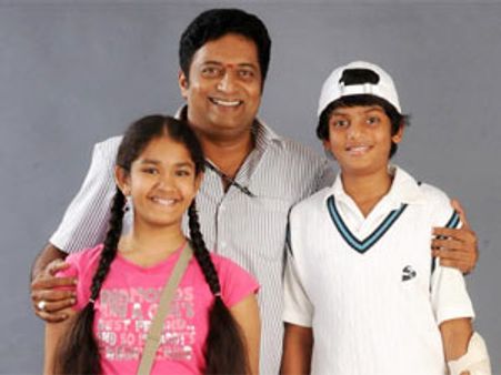 ప్రకాష్ రాజ్ 'ధోని' కలెక్షన్స్ పరిస్ధితి ఏంటి?