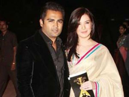 ఊర్వశి శర్మను పెళ్లాడిన పొట్టి హీరో సచిన్