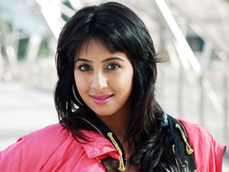 సంజన-భరత్ మధ్య ‘సం’బంధం?