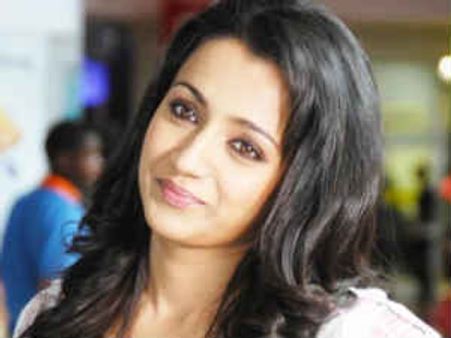 పార్టీప్లస్ లో ఉన్న పవన్, రవితేజలతో... త్రిష