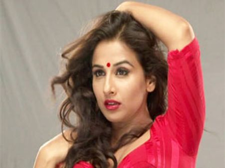 అక్రమ సంభంధ కథలైతే చేస్తానంటోంది