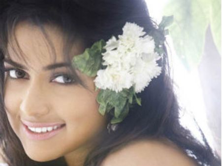 రామ్‌చరణ్‌ కోసం సంప్రదించిన మాట నిజమే