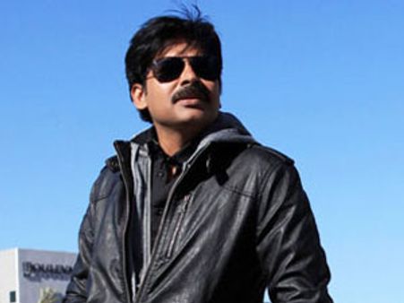 2012 టాలీవుడ్ లో 'మెగా' సునామీ