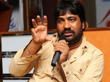 వైవిఎస్...బాలయ్య ‘సీఎం’ ఎందుకు చేయడం లేదు?