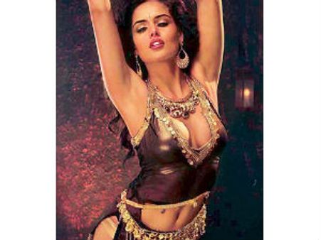 వర్మ కొత్త చిత్రం 'అందం' ప్రకటన