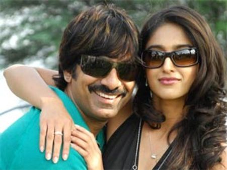 దేవుడు చేసిన మనుషులు-రవితేజ, ఇలియానా అనాధలా?