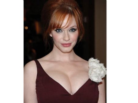 లీకైన నగ్న చిత్రాలు నావి కాదంటున్న టివి స్టార్