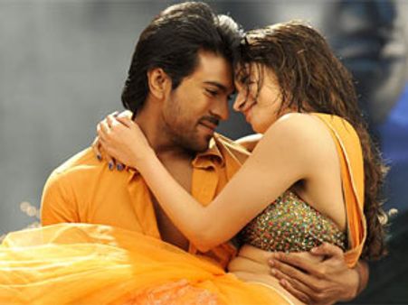 రేయ్... నేను అరిస్తే మెరుపులే: రామ్ చరణ్ తేజ్