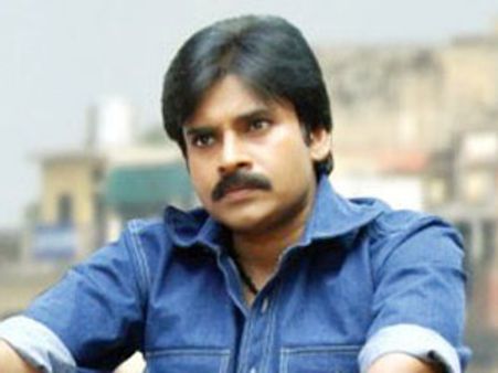 'కెమెరామేన్ గంగతో రాంబాబు' కాస్ట్ అండ్ క్రో (పూర్తి డిటేల్స్)