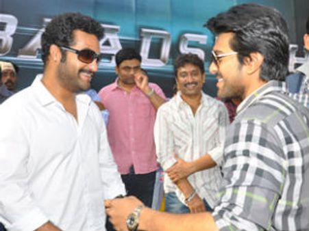 ‘నా కారులో వెళదాం బావా..’ ఎన్టీఆర్ తో రామ్ చరణ్