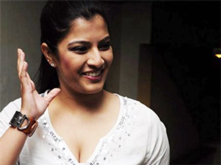 ఆ హీరో కూతురే ఇప్పుడు హాట్ టాపిక్