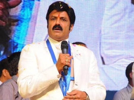 మాకు ఆ దమ్ముంటే అభిమానులు కూడా.. : బాలయ్య