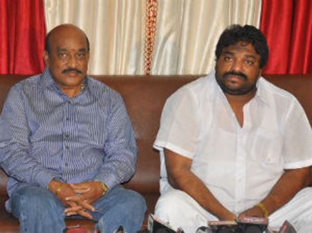 ధనుష్ '3'సినిమా ఆపాలని కుట్ర చేసారు