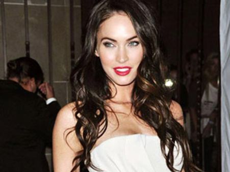 తల్లి అవ్వాలనుకుంటున్న ప్రముఖ మోడల్