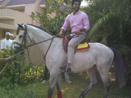 అల్లుడికి అదరిపోయే గిఫ్టు ఇచ్చిన చెర్రీ మామ