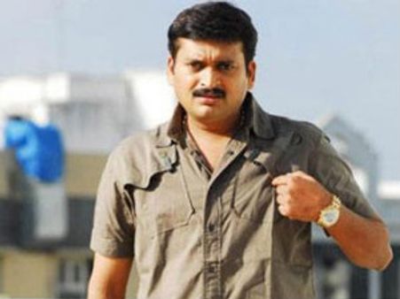 పవన్ కళ్యాణ్‌కు గాయంపై...నిర్మాత స్పందన