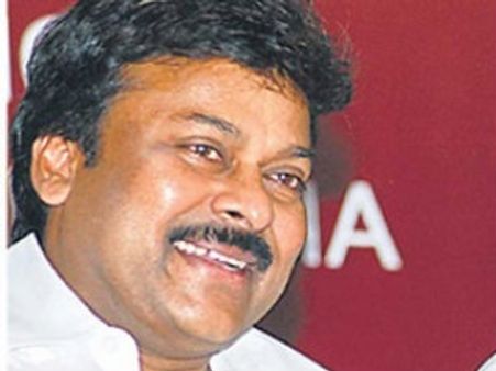 ‘రచ్చ’ కోసం సెన్సార్ బోర్డుపై చిరంజీవి ఒత్తిడి?