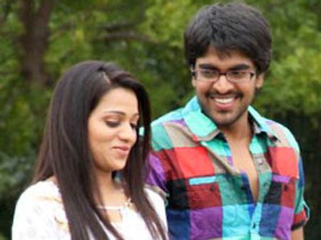 'ఈరోజుల్లో' అంతా బూతేనని సెన్సార్ కు ఫిర్యాదు