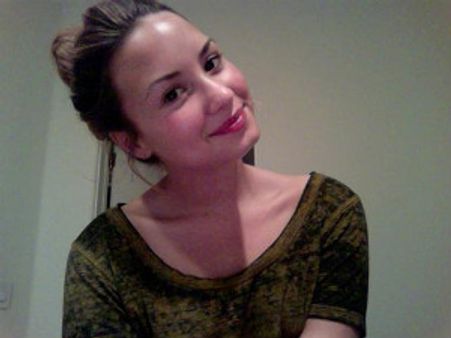 మేకప్ లేని ఇమేజిని ట్విట్టర్‌లో పోస్ట్ చేసిన హీరోయిన్