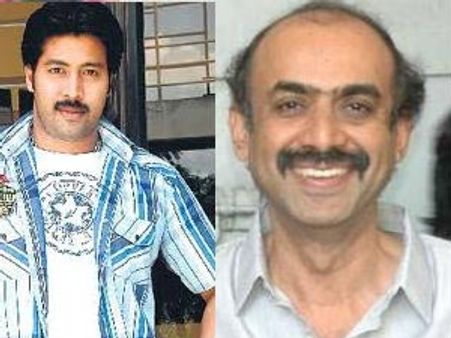 క్యూ... కట్టిన సినీ స్టార్స్