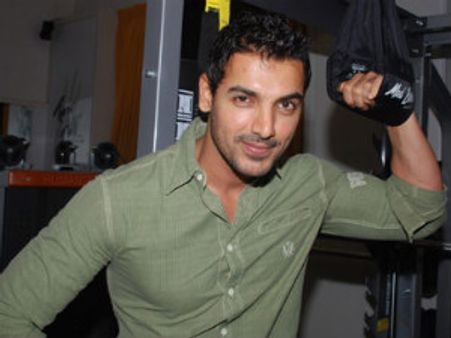 నా వీర్యం దానం చేస్తా...కానీ నాపోలికలొస్తే ఎలా?