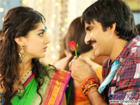 రవితేజ 'దరువు'కి ఎన్టీఆర్ 'దమ్ము' ట్విస్ట్