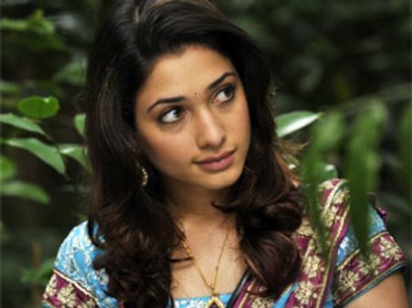 రేటు ఎక్కవ అనడంపై తమన్నా రుసరుస