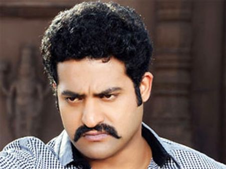 'దమ్ము' రిలీజవుతున్న ధియోటర్స్ ఎన్ని? ఎక్కడెక్కడ?