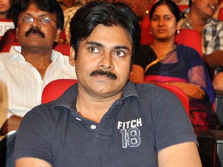 పావలా శ్యామలకు...పవన్ కళ్యాణ్ ఆర్థిక సాయం