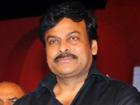 చిరు 150వ చిత్రం ‘నాయకుడే సేవకుడు’