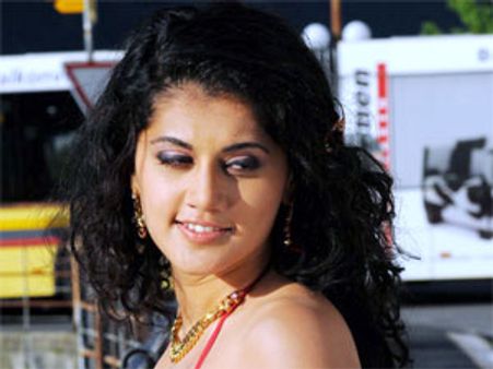 వెంకీ షాడోలో... తాప్సీ పాత్ర ఏమిటి?