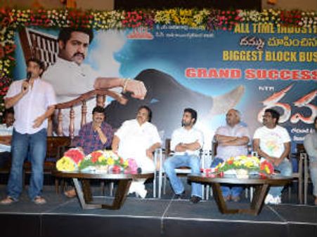 ఎటువంటి రక్తసంబంధం లేకపోయినా...ఎన్టీఆర్