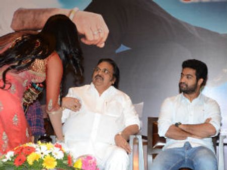 ‘దమ్ము’ను ఫట్ అని చెప్పడం అదేం ఆనందమో : దాసరి