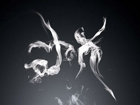 ఇద్దరు దర్శకులూ కలిసి 'పొగ' పెడుతున్నారు