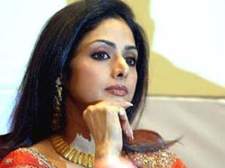 హాట్ టాపిక్: మోహన్ బాబు సరసన శ్రీదేవి