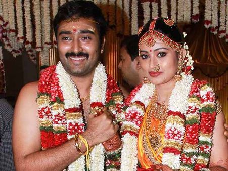 స్నేహ మెడలో మూడు ముళ్లు (ఫోటో ఫీచర్)