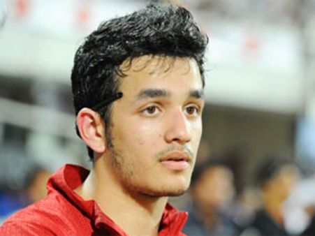 'గబ్బర్ సింగ్'పై అఖిల్ అక్కినేని ట్వీట్