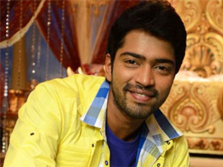 అల్లరి నరేష్ టైటిల్ 'యముండ' ఫిక్స్