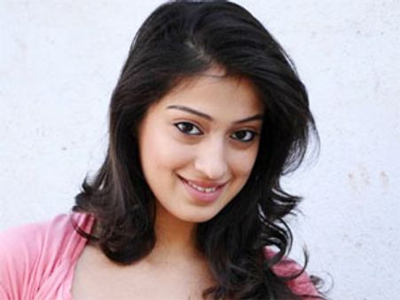 బాలయ్య‌పై బారెడు ఆశలు, ఆమె భవిష్యతేంటో?