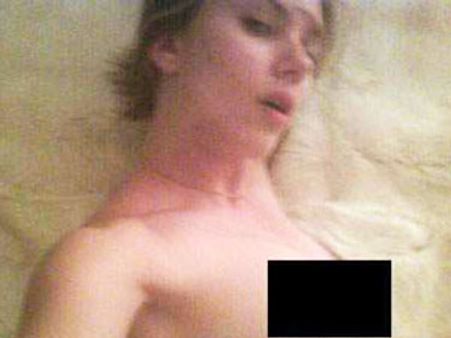 ఆన్ లైన్‌లో నగ్న ఫోటోలు.. ప్రతి ఒక్కరూ అలానే